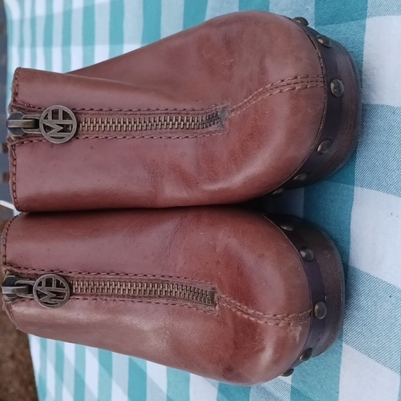 Marc Fisher Leather Zippered Clogs - Picture 5 of 6